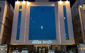 Demure -Razin Serviced Apartments